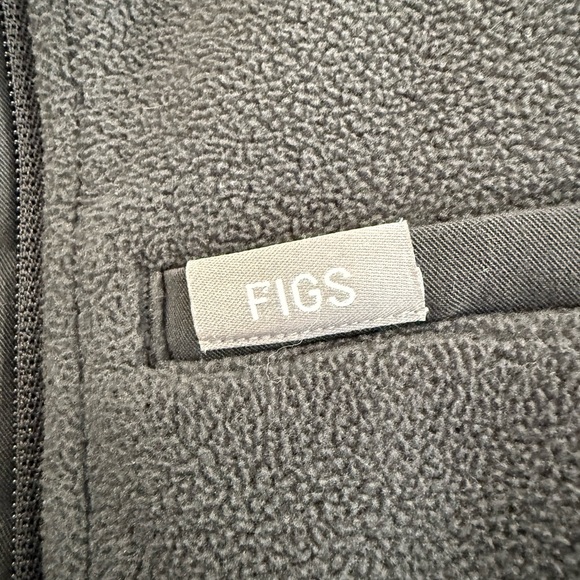 FIGS Women’s On-Shift Fleece Jacket in Deep Charcoal (small) - Picture 3 of 7